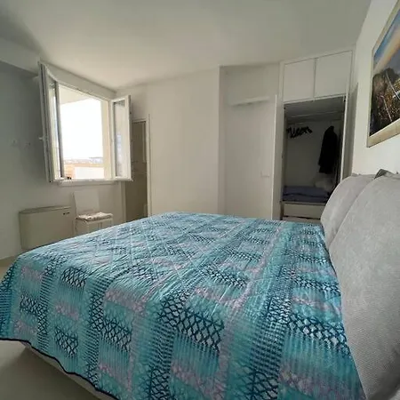 Elegante A オートラント